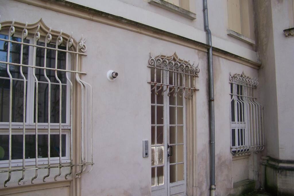 Charmant Studio Au Calme Tout Confort Dans Chateau Neo Gothique Proche Zenith Comet Orleans Parking Voiture Gratuit Wifi Haut Debit Rue Des Montees Exterior foto