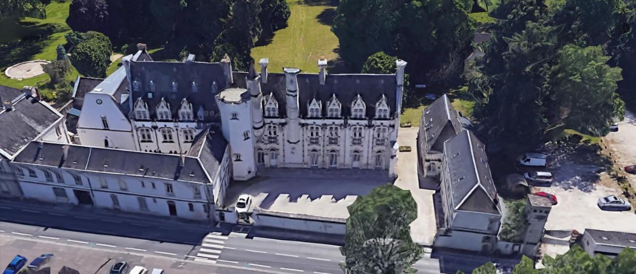 Charmant Studio Au Calme Tout Confort Dans Chateau Neo Gothique Proche Zenith Comet Orleans Parking Voiture Gratuit Wifi Haut Debit Rue Des Montees Exterior foto